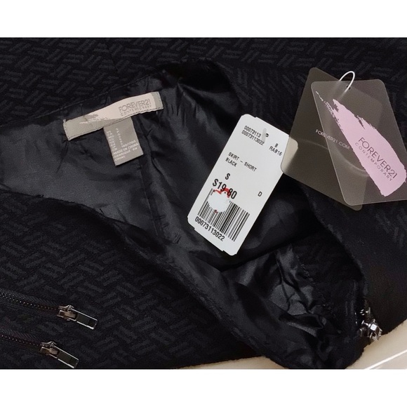 Forever 21 Black Mini Skirt - Picture 3 of 3